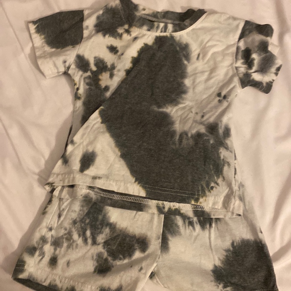 Shorts and shirt matching set for either boy or girl.